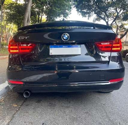 BMW-320i-2015