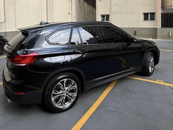 BMW-X1-2.0 16V TURBO ACTIVEFLEX SDRIVE20I X-LINE PLUS 4P AUTOMÁTICO BMW-X1-2021