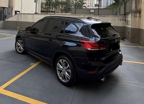 BMW-X1-2021