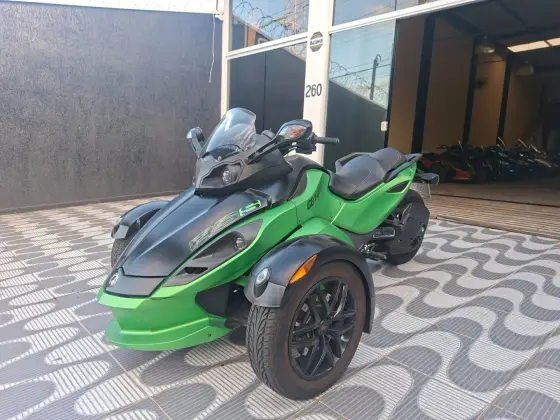 CAN-AM SPYDER RS-S 