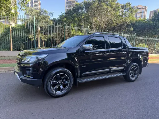 CHEVROLET S10 2.8 16V TURBO DIESEL HIGH COUNTRY CD 4X4 AUTOMÁTICO