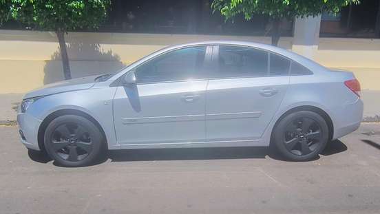 CHEVROLET-CRUZE-2014