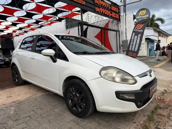 FIAT PUNTO 1.4 ATTRACTIVE ITALIA 8V FLEX 4P MANUAL