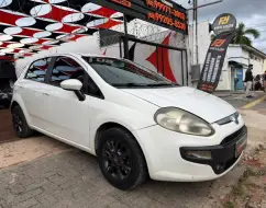 FIAT PUNTO 1.4 ATTRACTIVE ITALIA 8V FLEX 4P MANUAL FIAT PUNTO 1.4 ATTRACTIVE ITALIA 8V FLEX 4P MANUAL