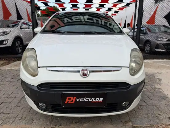 FIAT-PUNTO-1.4 ATTRACTIVE ITALIA 8V FLEX 4P MANUAL FIAT-PUNTO-2012