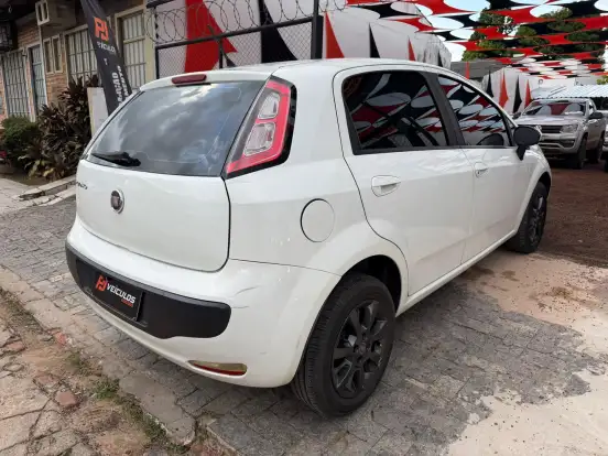 FIAT-PUNTO-1.4 ATTRACTIVE ITALIA 8V FLEX 4P MANUAL FIAT-PUNTO-2012