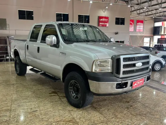 FORD F-250 3.9 XLT MAX POWER 4X4 CD DIESEL 4P MANUAL
