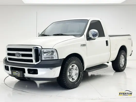 FORD F-250 4.2 XLT 4X2 CS TURBO DIESEL 2P MANUAL FORD F-250 4.2 XLT 4X2 CS TURBO DIESEL 2P MANUAL