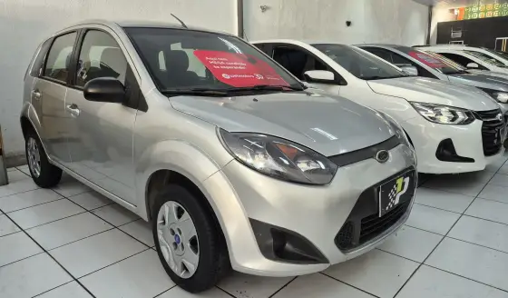 FORD FIESTA 1.0 ROCAM HATCH 8V FLEX 4P MANUAL