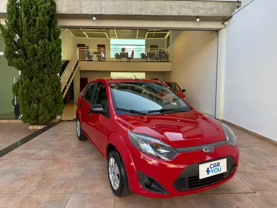 FORD FIESTA 1.6 ROCAM SEDAN 8V FLEX 4P MANUAL