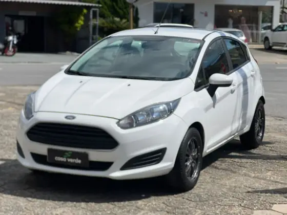 FORD FIESTA 1.6 SE HATCH 16V FLEX 4P MANUAL FORD FIESTA 1.6 SE HATCH 16V FLEX 4P MANUAL