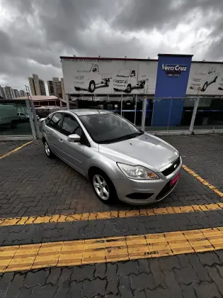 FORD FOCUS 1.6 GL 16V FLEX 4P MANUAL