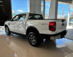 FORD RANGER 3.0 V6 TURBO DIESEL CD XLT 4X4 AUTOMÁTICO FORD RANGER 3.0 V6 TURBO DIESEL CD XLT 4X4 AUTOMÁTICO