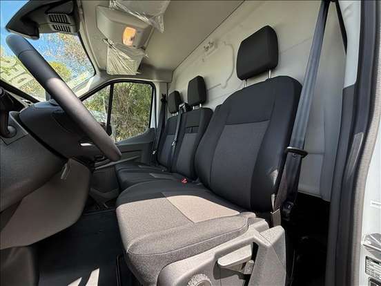 FORD-TRANSIT-2025