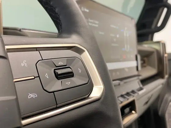 /en/city/cate-car-used-car/gmc-hummer-2024-350-kw-ev-suv-edition-1-4x4-41510902927853568/-6