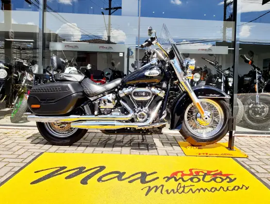HARLEY-DAVIDSON SOFTAIL HERITAGE CLASSIC 114 