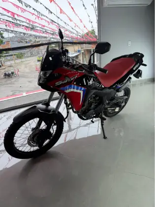 HONDA XRE 300 SAHARA RALLY 