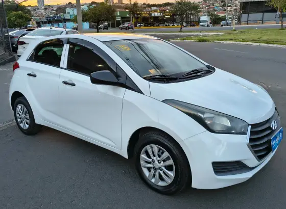HYUNDAI HB20 1.0 COMFORT 12V FLEX 4P MANUAL