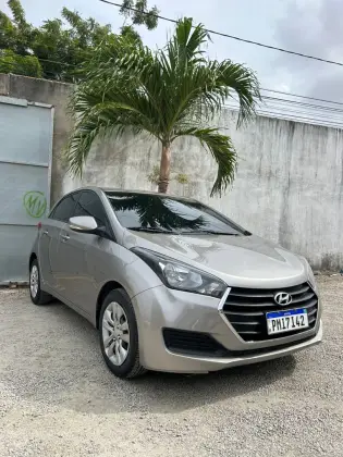 HYUNDAI HB20 1.0 COMFORT PLUS 12V TURBO FLEX 4P MANUAL HYUNDAI HB20 1.0 COMFORT PLUS 12V TURBO FLEX 4P MANUAL
