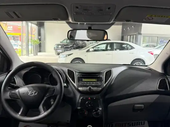 HYUNDAI-HB20-1.6 COMFORT PLUS 16V FLEX 4P AUTOMÁTICO HYUNDAI-HB20-2013