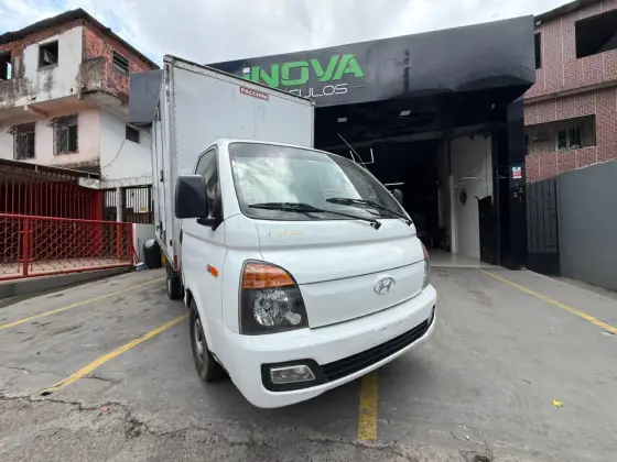 HYUNDAI HR 2.5 LONGO SEM CAÇAMBA 4X2 16V 130CV TURBO INTERCOOLER DIESEL 2P MANUAL