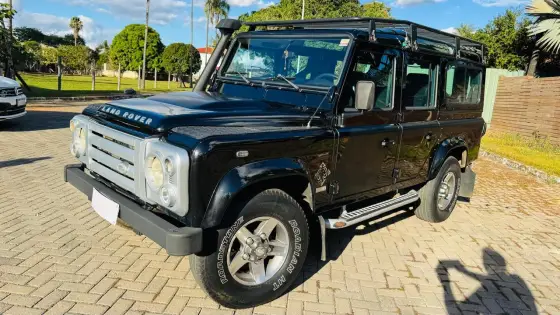 LAND ROVER DEFENDER 2.4 110 SW 4X4 TURBO DIESEL 4P MANUAL