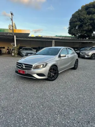 MERCEDES-BENZ CLASSE A 1.6 200 TURBO URBAN GASOLINA 4P AUTOMATIZADO