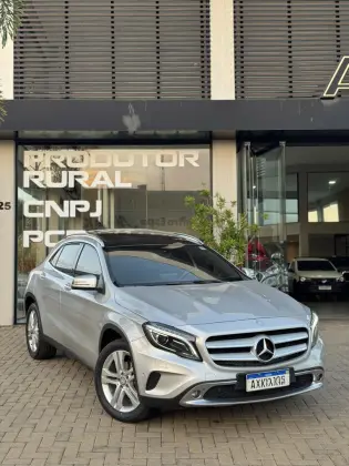 MERCEDES-BENZ GLA 200 1.6 CGI ENDURO 16V TURBO FLEX 4P AUTOMÁTICO MERCEDES-BENZ GLA 200 1.6 CGI ENDURO 16V TURBO FLEX 4P AUTOMÁTICO