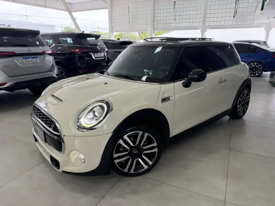 MINI COOPER 2.0 16V TWINPOWER GASOLINA JOHN COOPER WORKS 2P STEPTRONIC