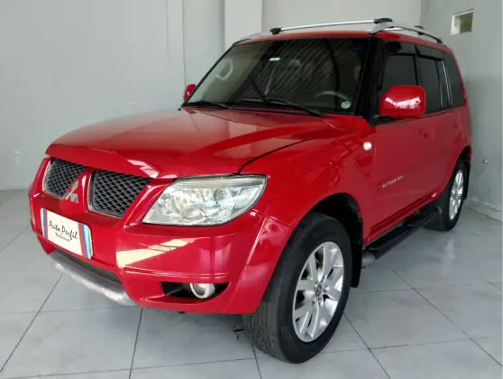 MITSUBISHI PAJERO TR4 2.0 4X4 16V 140CV FLEX 4P AUTOMÁTICO MITSUBISHI PAJERO TR4 2.0 4X4 16V 140CV FLEX 4P AUTOMÁTICO