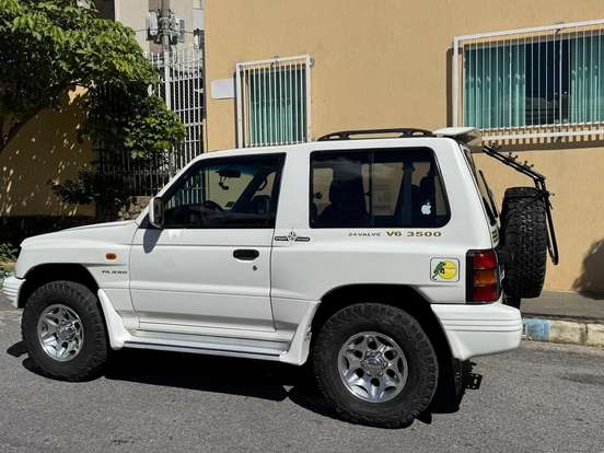 MITSUBISHI-PAJERO-3.5 GLS TOP 4X4 V6 24V GASOLINA 2P AUTOMÁTICO MITSUBISHI-PAJERO-1999