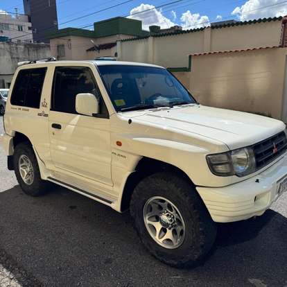 MITSUBISHI-PAJERO-1999