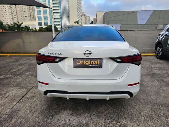 NISSAN-SENTRA-2023