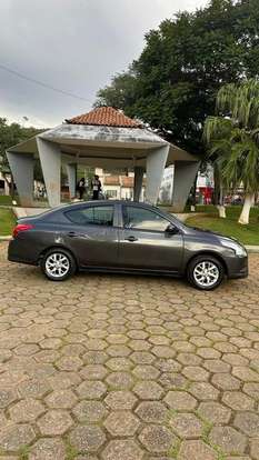 NISSAN-VERSA-2018