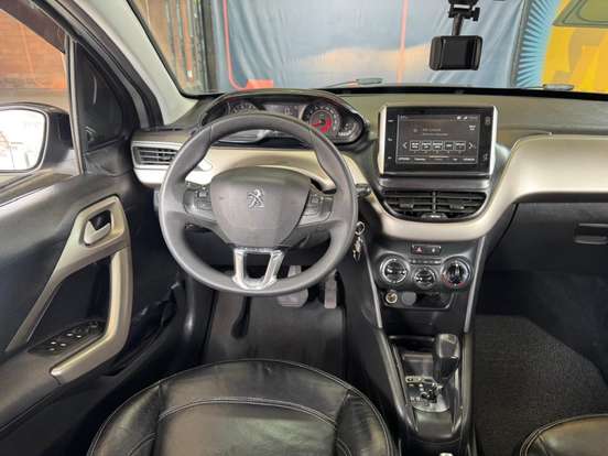 PEUGEOT-2008-2020