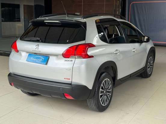 PEUGEOT-2008-2020