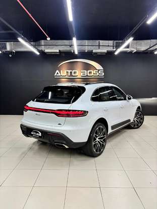 PORSCHE-MACAN-2025