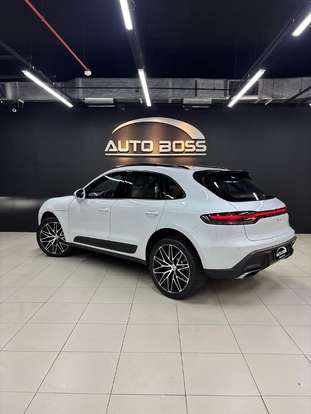 PORSCHE-MACAN-2025