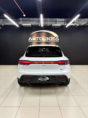 PORSCHE-MACAN-2025