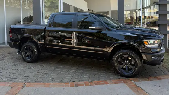 RAM 1500 5.7 V8 GASOLINA REBEL CD 4X4 AUTOMÁTICO