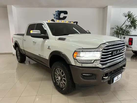 RAM 3500 6.7 I6 TURBO DIESEL LIMITED LONGHORN CD 4X4  AUTOMÁTICO