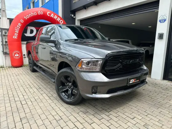 RAM CLASSIC 5.7 V8 GASOLINA LARAMIE NIGHT EDITION CD 4X4 AUTOMÁTICO RAM CLASSIC 5.7 V8 GASOLINA LARAMIE NIGHT EDITION CD 4X4 AUTOMÁTICO