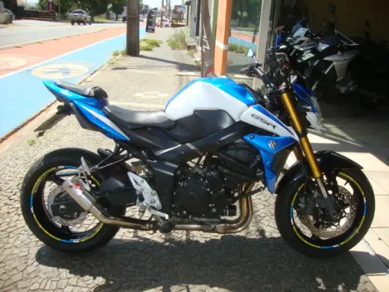SUZUKI GSR 750ZA 