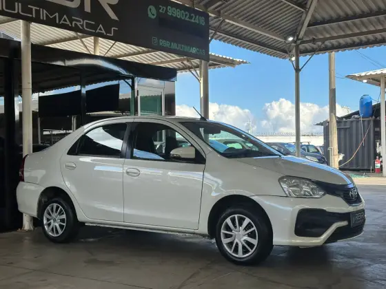 TOYOTA ETIOS 1.5 X PLUS SEDAN 16V FLEX 4P AUTOMÁTICO TOYOTA ETIOS 1.5 X PLUS SEDAN 16V FLEX 4P AUTOMÁTICO