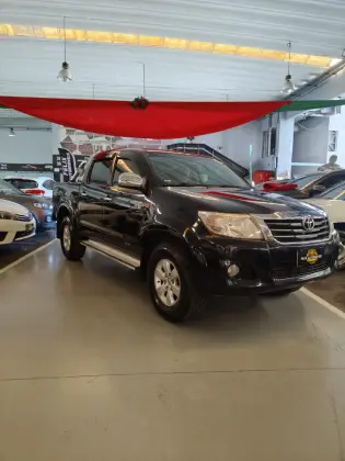 TOYOTA HILUX 2.7 SR 4X2 CD 16V FLEX 4P AUTOMÁTICO