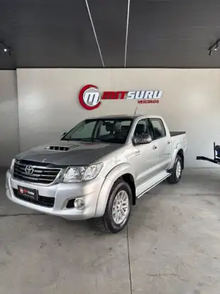TOYOTA-HILUX-2012