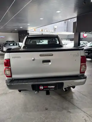 TOYOTA-HILUX-2012