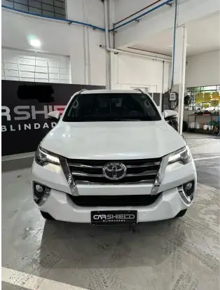TOYOTA-HILUX SW4-2.8 SRX 4X4 7 LUGARES 16V TURBO INTERCOOLER DIESEL 4P AUTOMÁTICO TOYOTA-HILUX SW4-2016