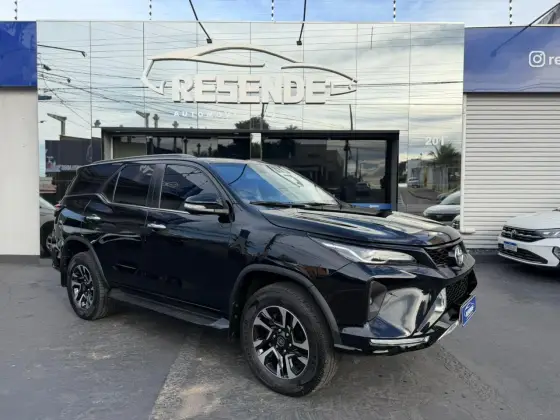 TOYOTA HILUX SW4 4.0 SRX 4X4 7 LUGARES V6 24V GASOLINA 4P AUTOMÁTICO