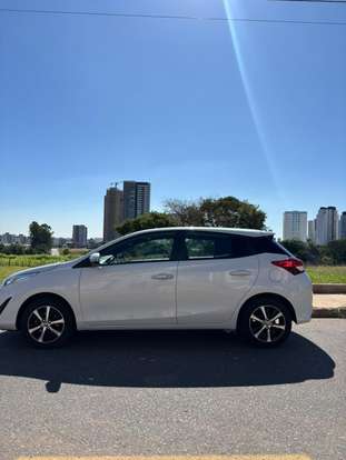 TOYOTA-YARIS-2021